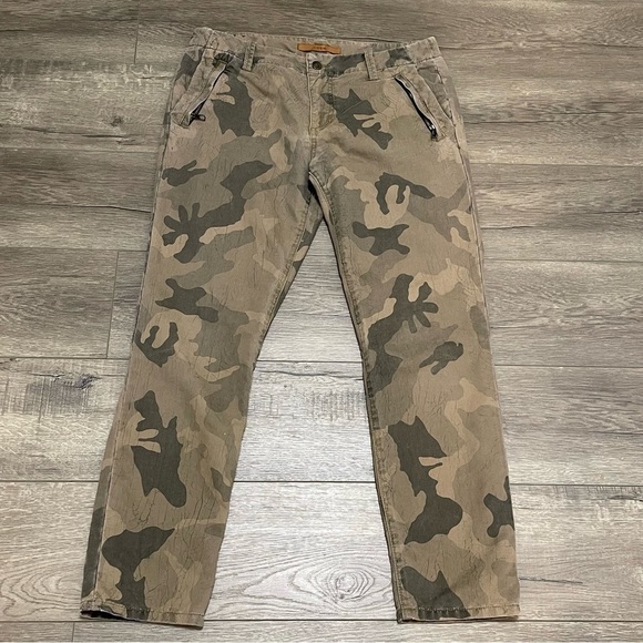 Joe’s Dayna Camouflage Relaxed Slouch Boyfriend Fit Trousers Sz 26 Green. - Picture 2 of 9
